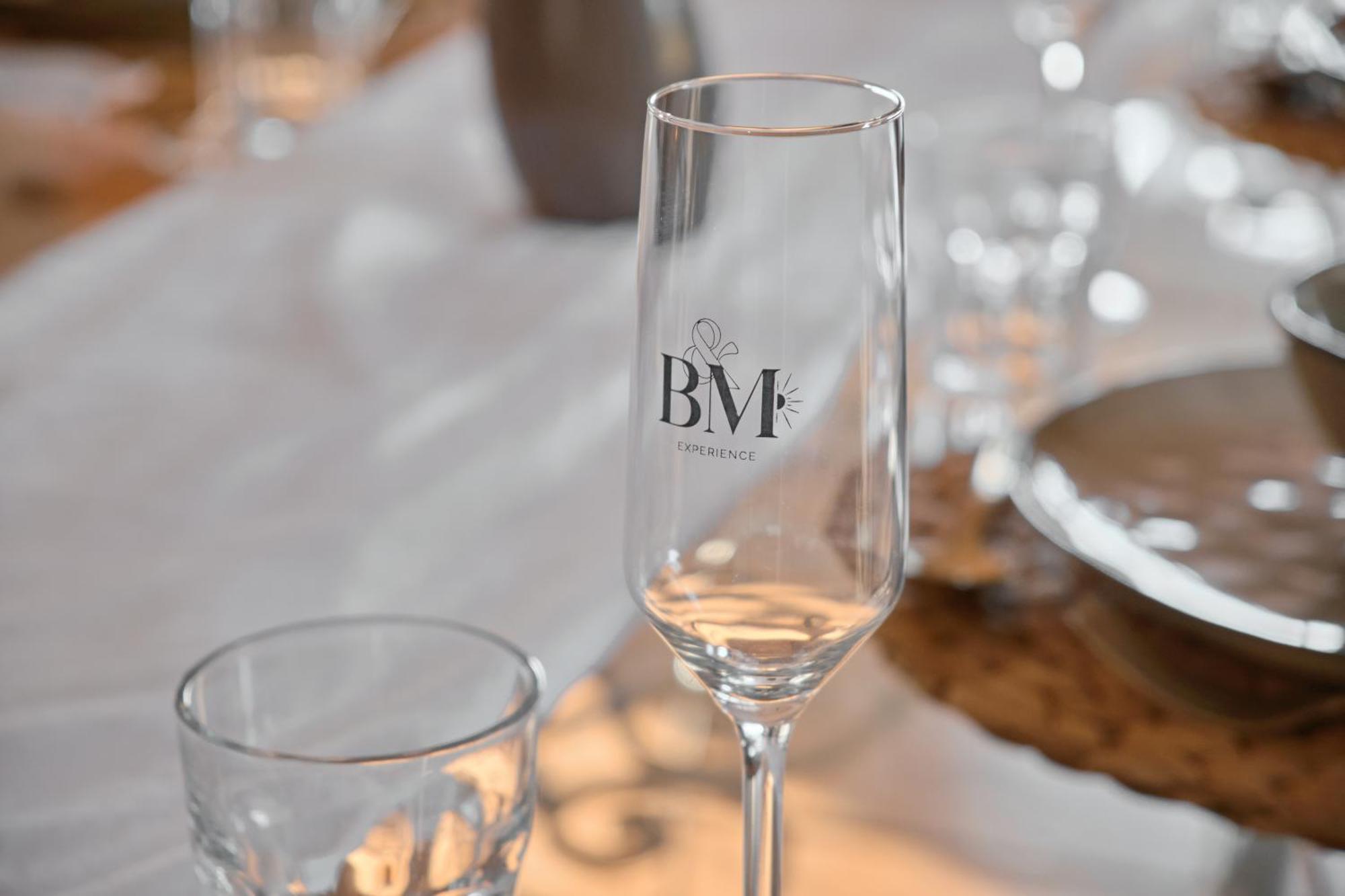 Sant Francesc de s'Estany Villa B&M Experience מראה חיצוני תמונה