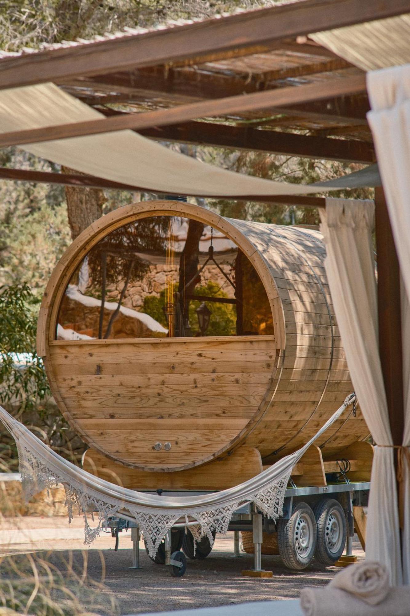 Sant Francesc de s'Estany Villa B&M Experience מראה חיצוני תמונה