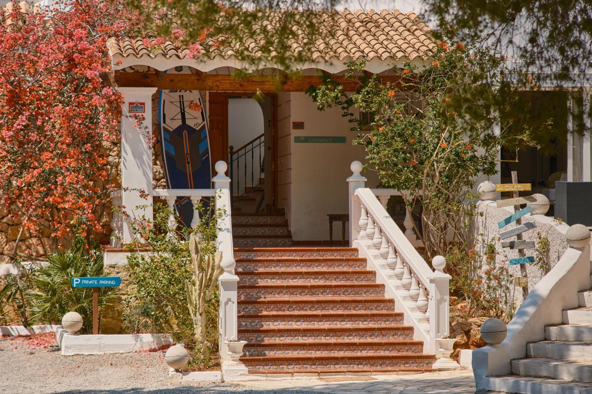 Sant Francesc de s'Estany Villa B&M Experience מראה חיצוני תמונה